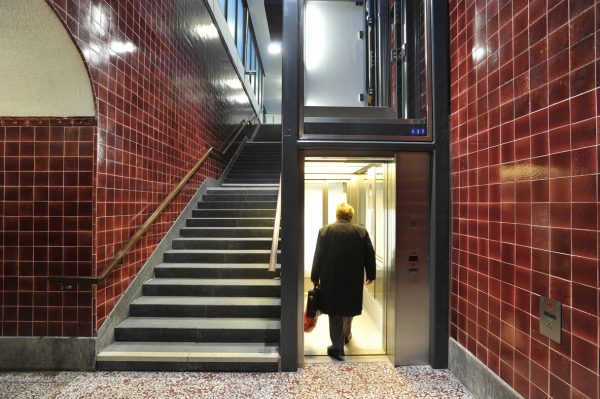 UBahnHaltestelle Ohlstedt barrierefrei Nahverkehrspraxis