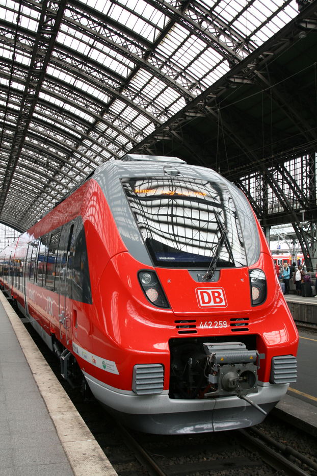 Einmal jährlich legt go.Rheinland (ehemals Nahverkehr Rheinland) einen Qualitätsbericht für den Schienenpersonennahverkehr (SPNV) vor. Dieser hilft dabei, die Entwicklungen im SPNV nachzuvollziehen, Hintergründe zu erkennen und Handlungsansätze für die Zukunft zu skizzieren.
