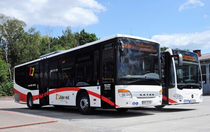 Mercedes und Daimler-Busse für die Region Hochstift