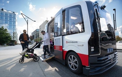 Autonomer Shuttle startet in den Fahrgastbetrieb