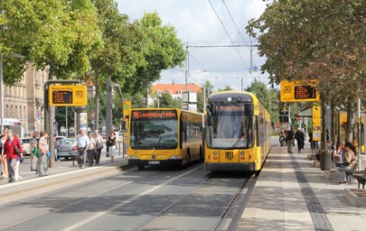 Die Große Koalition will im kommenden Jahr fast 180 Milliarden Euro neue Schulden aufnehmen und deutlich mehr Geld als geplant in Gesundheit, Verkehr und Infrastruktur investieren. Das ergaben die abschließenden Beratungen des Haushaltsausschusses am frühen Freitagmorgen (27.11.2020) in Berlin.