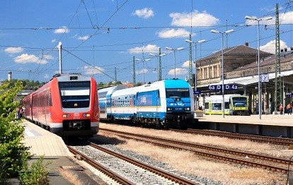 Deutsche Bahn, Alex (Die Länderbahn) und Agilis in Hof, Oberfranken (Bild: BEG / Uwe Miethe)