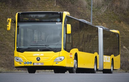 In den Städten Lüttich, Mons und Nivelles im wallonischen Teil Belgiens sind die ersten von insgesamt 129 neuen Gelenkbussen Mercedes-Benz Citaro G hybrid im Einsatz. Betreiber ist das Verkehrsunternehmen TEC Group.