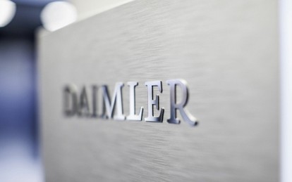 Daimler plant einen grundlegenden Wandel der Unternehmensstruktur, um das volle Potenzial seiner Geschäftsfelder in der Zukunft auszuschöpfen, die software-getrieben und emissionsfrei sein wird. Aufsichtsrat und Vorstand von Daimler haben am 3. Februar 2021 beschlossen, einen Spin-Off des Truck & Bus-Geschäfts zu evaluieren und mit den Vorbereitungen für eine eigenständige Börsennotierung von Daimler Truck zu beginnen.