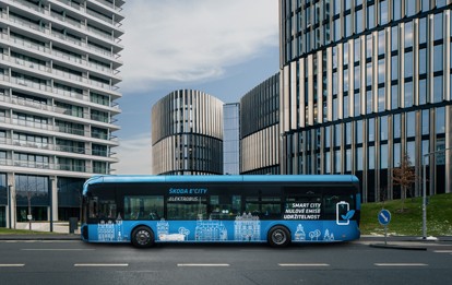 Die Škoda Electric der Škoda Transportation Gruppe erhielt einen Auftrag über vierzehn neue Elektrobusse für die Prager Verkehrsbetriebe. Es handelt sich um die erste Lieferung von Elektrobussen, die von der Firma Škoda in Kooperation mit ihrer türkischen Schwestergesellschaft Temsa ausgeführt wird.