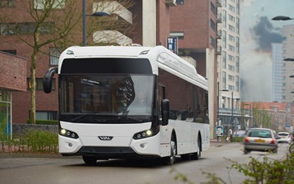 Drei deutsche Verkehrsunternehmen bündeln ihre Kräfte und setzen ab Ende 2021 auf 12 Citea SLF-120 Electric von VDL Bus & Coach. Kraftverkehrsgesellschaft mbH Braunschweig, Verdener Verkehrsgesellschaft mbH und Stadtbus Goslar GmbH unterstreichen so ihre Nachhaltigkeitsambitionen bei der Elektrifizierung des öffentlichen Regionalverkehrs.