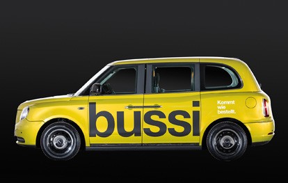 Bussi heißt der On-Demand-Shuttle der Ruhrbahn, der über eine App via Smartphone bestellt wird. Zunächst ist Bussi jeden Freitag- und Samstagabend von 19.00 bis 2.00 Uhr unterwegs.