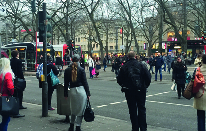 Die Entwicklungen im Bereich der Mobilität haben in den vergangenen Jahrzehnten dazu geführt, dass der Mobilitätssektor bisher keinen Beitrag zur Erreichung der Klimaschutzziele leistet. Dies soll sich im laufenden Jahrzehnt ändern.