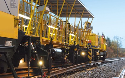 In einem von Covid-19 geprägten Jahr kann Vossloh, auch aufgrund der überdurchschnittlich hohen Krisenstabilität der Bahninfrastrukturbranche, aus operativer und strategischer Sicht auf ein sehr erfolgreiches Geschäftsjahr 2020 zurückblicken.