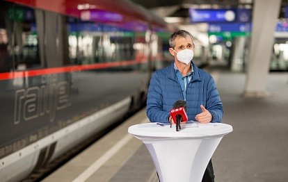 Hans-Peter Hutter im Interview (Bild: ÖBB / Scheiblecker)