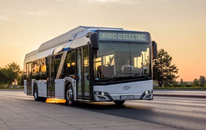 Die Vertreter von Solaris haben am 14. April 2021 in Stettin einen Vertrag über die Lieferung von sechs elektrischen Solaris-Bussen unterschrieben. Die Fahrzeuge sollen innerhalb von 12 Monaten ab Vertragsunterzeichnung ausgeliefert werden.