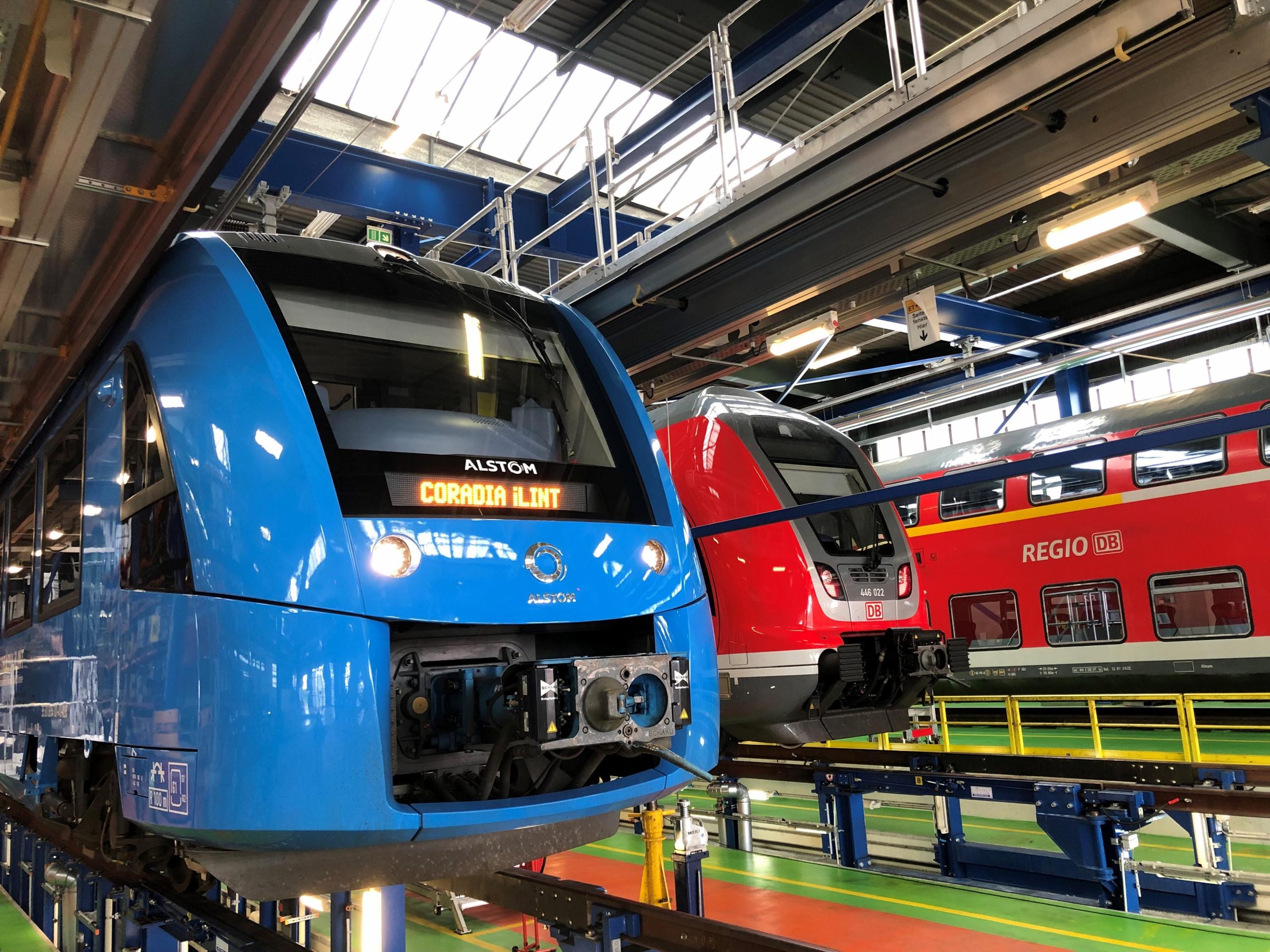 Das Werk von DB Regio in Frankfurt Griesheim wird ein Zentrum für die Zukunftstechnologie Wasserstoffzug. Ab Ende 2022 werden dort 27 Züge des emissionsfreien neuen Fahrzeugtyps Coradia iLINT von Alstom gewartet und instandgehalten.
