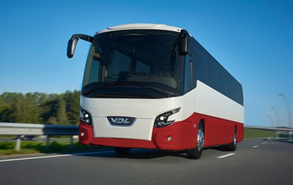 VDL Bus & Coach gibt am 1. August 2021 seinen Einstand im öffentlichen Personenverkehr Lettlands. Mit 30 Futura FMD2-129, 1 Futura FMD2-135 und 21 MidEuro in Intercity-Ausführung baut BBus, lettischer Anbieter von Personenbeförderungsdiensten, seinen ÖPV-Betrieb in den Regionen Riga, Saldus und Kuldiga aus.