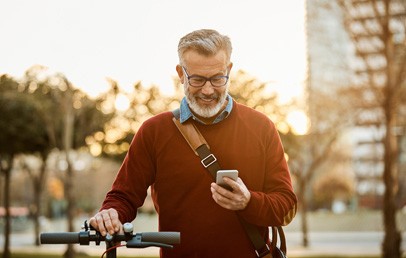 Siemens Mobility und everis haben von der spanischen Eisenbahngesellschaft Renfe einen Fünfjahresvertrag über die Entwicklung und den Betrieb einer landesweiten, intelligenten MaaS-Plattform (Mobility as a Service, MaaS) erhalten. Die umfassende digitale Plattform wird verschiedene Shared-Mobility-Modelle wie Carsharing und Scooter-Services und öffentliche Verkehrsmittel wie Zug, U-Bahn, Bus sowie Fahrrad integrieren.