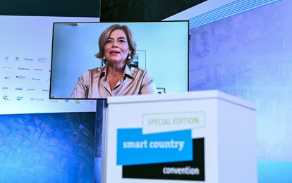 Mit mehr als 7.600 Teilnehmenden, über 90 Partnern und 160 Speakern auf drei Bühnen endete gestern (27.10.2021) die digitale Smart Country Convention. Zu den Highlights gehörten die Keynotes von EU-Kommissarin für Wettbewerb und Digitalisierung Margrethe Vestager und der österreichischen Digitalministerin Margarete Schramböck.