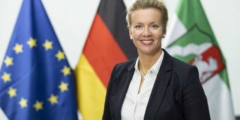 Verkehrsministerin Ina Brandes (Bild: Land NRW)