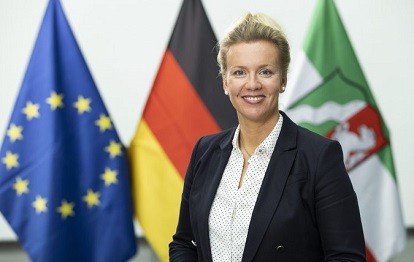 Verkehrsministerin Ina Brandes (Bild: Land NRW)