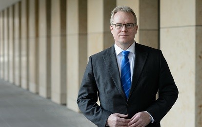 Bundestag und Bundesrat haben sich im Vermittlungsausschuss auf die Novelle des Bundesschienenwegeausbaugesetzes verständigt. Durch die neu geregelte Finanzierung wird es künftig leichter, das Schienennetz zu modernisieren.