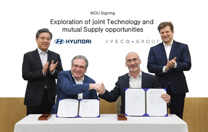 Die Iveco Group und die Hyundai Motor Company haben am 4. März 2022 ein Memorandum of Understanding (MoU) unterzeichnet, um mögliche Kooperationen bei Fahrzeugtechnologien, der gemeinsamen Beschaffung und gegenseitigen Belieferung zu prüfen.