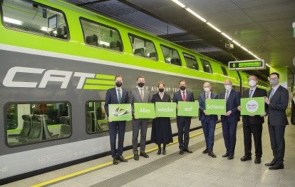 CAT-GF Mag. Michael Forstner, die Vorstände der ÖBB-Personenverkehr AG, Mag. Heinz Freunschlag und Dr. Sabine Stock, Finanzstadtrat Peter Hanke, der Geschäftsführer des WienTourismus Norbert Kettner, Flughafen Wien AG-Vorstände Mag. Julian Jäger und Dr. Günther Ofner und CAT-GF Mag. Christoph Korherr (Bild: CAT / Hammerschmid)