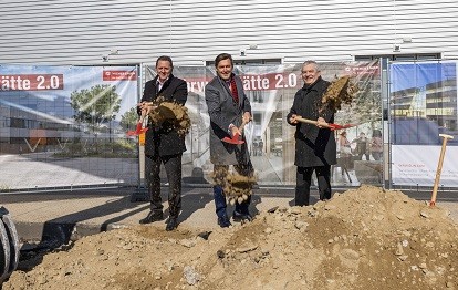 Simmerings Bezirksvorsteher Thomas Steinhart, Öffi-Stadtrat Peter Hanke, Wiener-Linien-Geschäftsführer Günter Steinbauer (Bild: Wiener Linien / Alexandra Gritsevskaja)