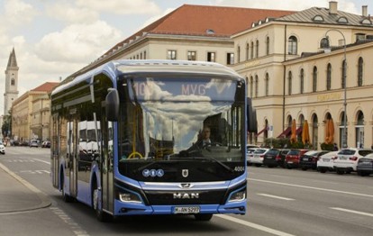 MAN Truck & Bus hat trotz des Produktionsstopps im ersten Halbjahr und andauernder Lieferengpässe in den ersten neun Monaten 2022 einen Umsatz von 7,8 Mrd € erzielt. Dieser liegt damit nur leicht unter dem Niveau des Vorjahreszeitraums.