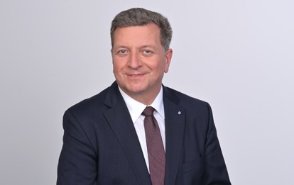 Bayerns Verkehrsminister Christian Bernreiter (CSU) hält die Einführung eines „Deutschland-Tickets" für 49 Euro ab 1. Januar für „nicht machbar".