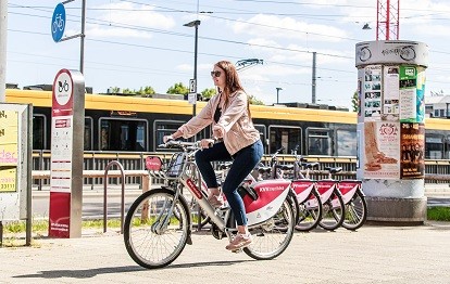 Das Bike-Sharing-System KVV.nextbike bietet umweltfreundliche Mobilität auf zwei Rädern (Bild: KVV / Paul Gärtner)