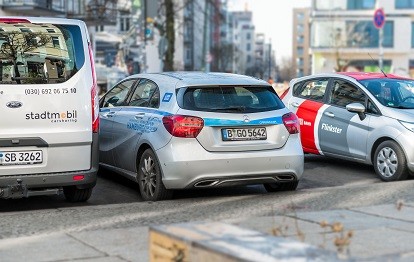 Die deutschen CarSharing-Anbieter sind heute schon Vorreiter der Elektromobilität und wollen den E-Anteil weiter ausbauen. Dafür muss die Bundesregierung aus Sicht des Bundesverbands CarSharing e.V. (bcs) jetzt die geeigneten Rahmenbedingungen schaffen.