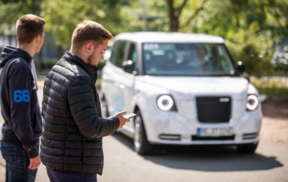 Mit LOOPmünster probieren die Stadtwerke seit 2020 aus, wie sich On-Demand-Mobilität in das Nahverkehrssystem in Münster Süden einfügt