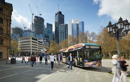 Die In-der-City-Bus GmbH hat nach einer europaweiten Ausschreibung zehn weitere Wasserstoffbusse bestellt. Der polnische Hersteller Solaris hat sich bei der Ausschreibung durchgesetzt.