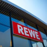 REWE Group ist erste DB-Kundin für das Deutschland-Ticket als Jobticket