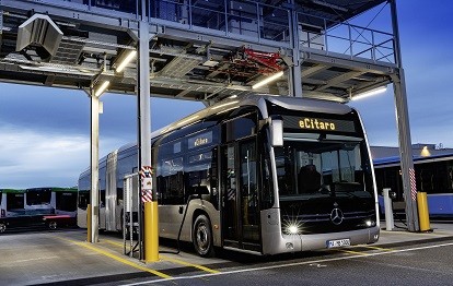 Vollelektrischer Gelenkbus Mercedes-Benz eCitaro G ergänzt Elektrobus-Angebot von Daimler Buses (Bild: Daimler Truck AG)