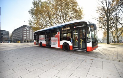 Anfang kommenden Jahres sollen die ersten emissionsfrei angetriebenen und leisen E-Busse durch Harburg und Umgebung fahren.