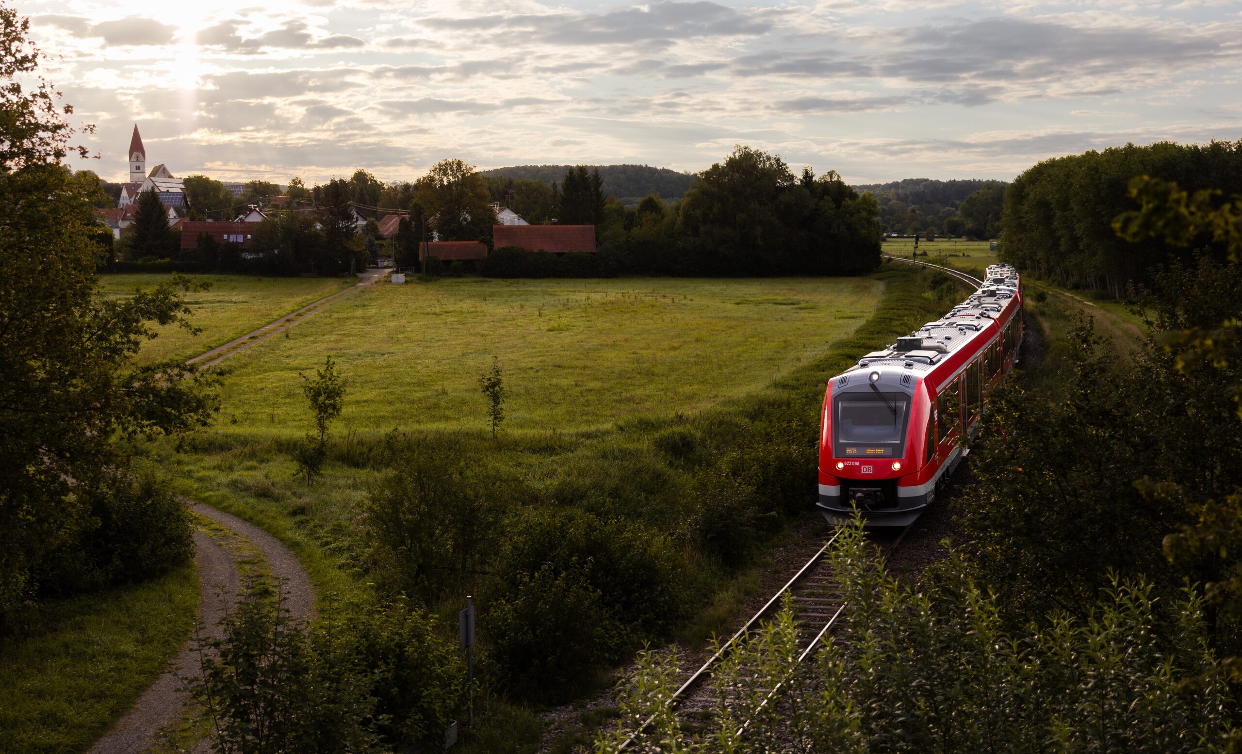 Am 14. Dezember 2013 wurde nach langer Stilllegung die Bahnstrecke zwischen Senden und Weißenhorn wieder in Betrieb genommen. Am 15. Dezember 2013 fuhren zum ersten Mal seit 1966 wieder Nahverkehrszüge.