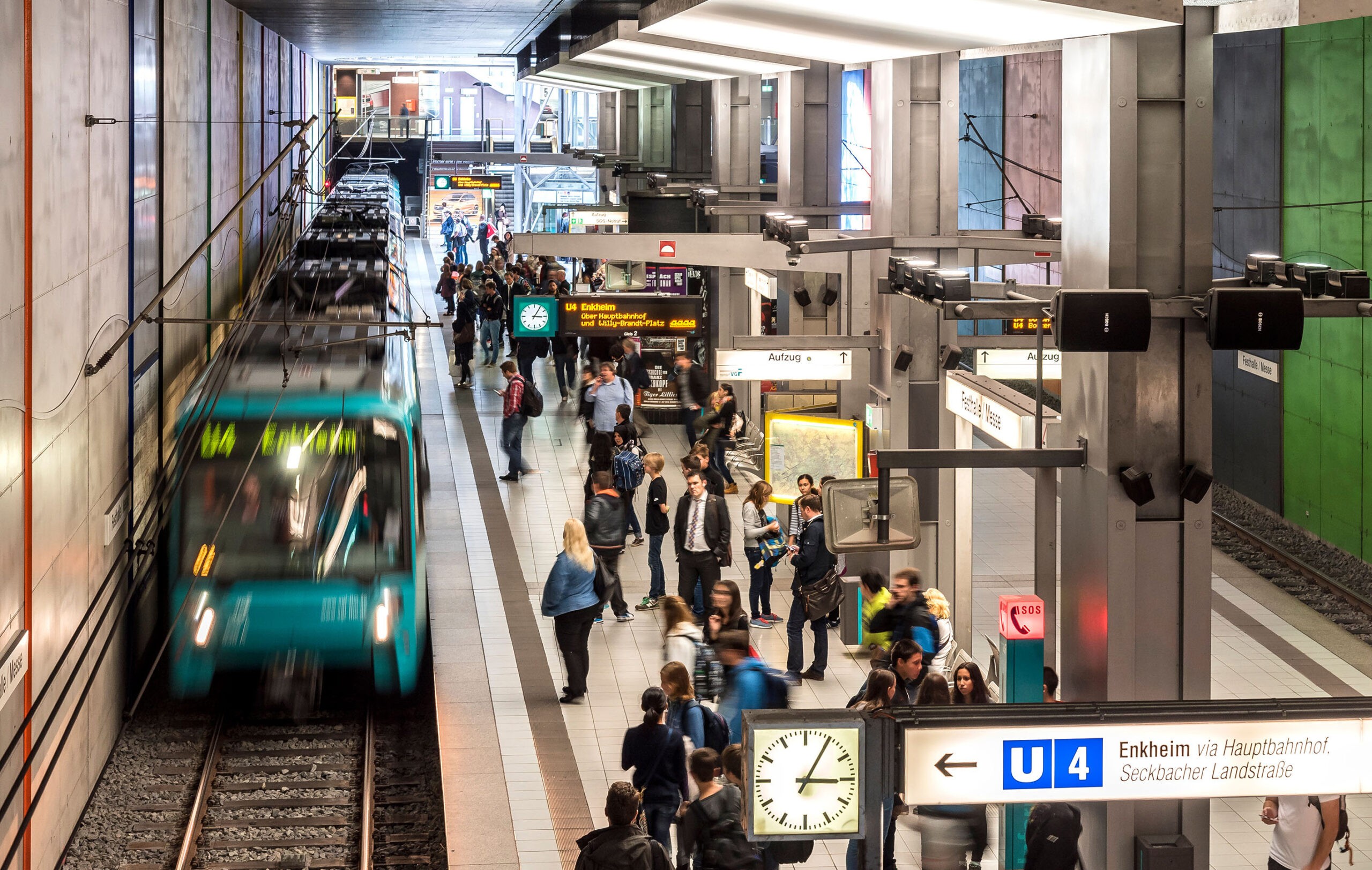 In ihrer Sitzung am 14. Dezember 2023 haben die Stadtverordneten der Stadt Frankfurt am Main den Beschluss gefasst, der Verkehrsgesellschaft Frankfurt am Main (VGF) erneut den Betrieb der U-Bahnen und Straßenbahn direkt zu übertragen. Der Beschluss tritt mit dem 1. Januar 2024 in Kraft.