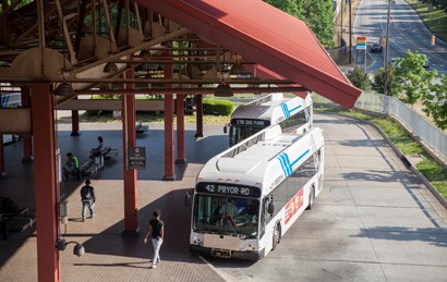 Die Metropolitan Atlanta Rapid Transit Authority (MARTA) in Atlanta, USA, hat INIT damit beauftragt, eine Smart-Ticketing-Lösung mit der Bezeichnung AFC 2.0 (automated fare collection) einzuführen. Das neue Ticketingsystem entspricht dem neuesten Stand der Technik und ermöglicht kontaktlose Bezahlungen in MARTAs Bussen, Zügen, Straßenbahnen und weiteren öffentlichen Verkehrsmitteln der Metropolregion Atlanta.