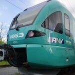 Erstes modernisiertes Fahrzeug zwischen Frankfurt und Neuwied unterwegs