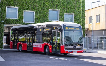 Die E-Bus-Flotte der Wiener Linien wächst kontinuierlich an. Im Februar hat der Öffi-Betrieb die ersten beiden Linien (71A und 71B) auf große batteriebetriebene Fahrzeuge umgestellt.