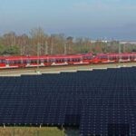Energiewende im Bahnstromnetz: Solarstrom direkt einspeisen durch innovative Wechselrichter